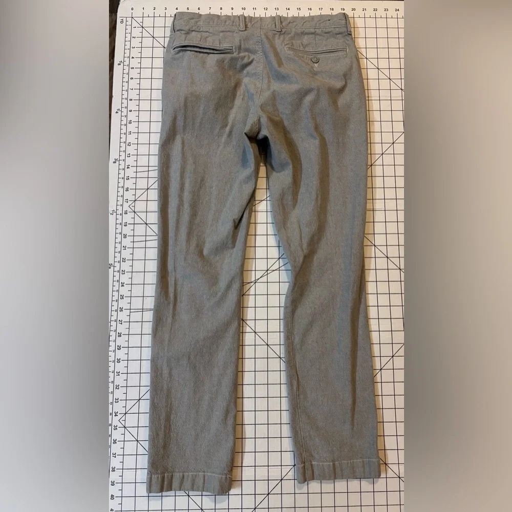J. Crew Stretch Men’s Size 31/32‎ Gray 770 Straight Chino Pants